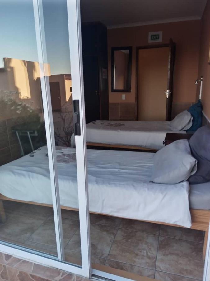 Skippers Backpackers Cc Walvis Bay Ngoại thất bức ảnh